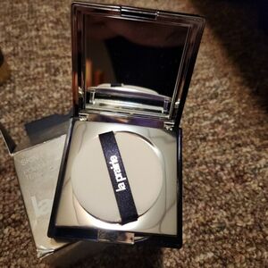 NWT La Prairie powder foundation compact shade honey beige